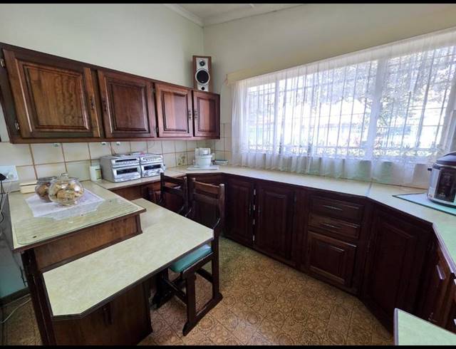 3 BEDROOM HOUSE FOR SALE IN SINOVILLE